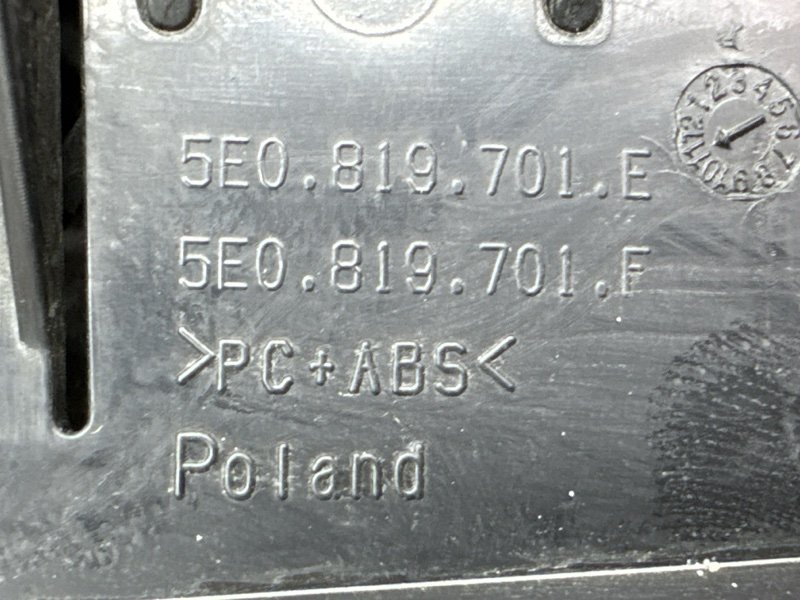 Дефлектор отопителя Skoda Octavia 2013 A7