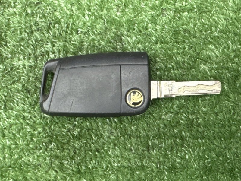Замок зажигания, личинка двери и ключ Skoda Octavia 2013 A7