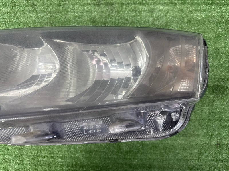 Фара на запчасти Skoda Octavia 2013 A7