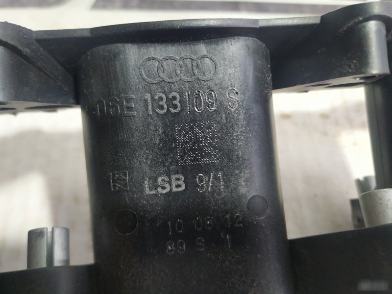 Впускной коллектор Audi A6 2011—2014 C7