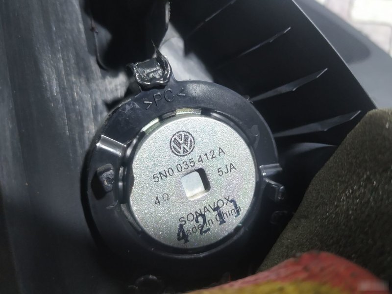 Вч динамики Volkswagen Tiguan 1