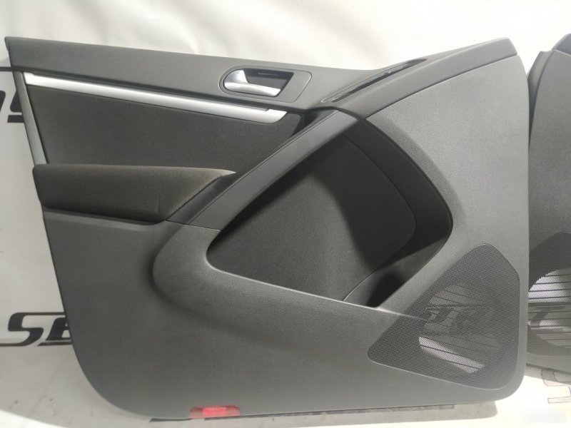Дверные карты Volkswagen Tiguan 1 2011—2017