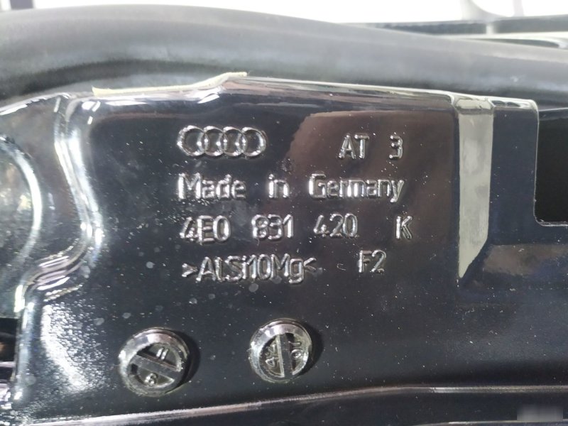 Дверь Audi A8 2005—2007 D3