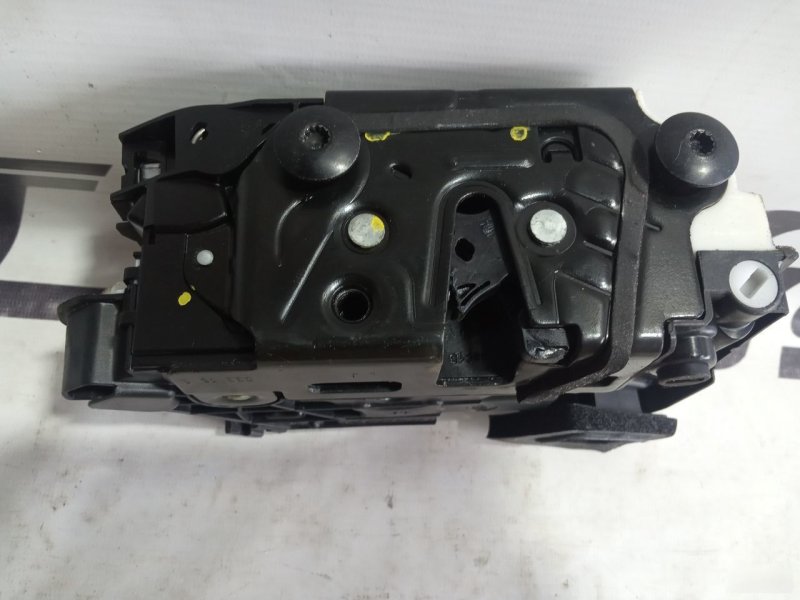 Замок двери Volkswagen Passat B8