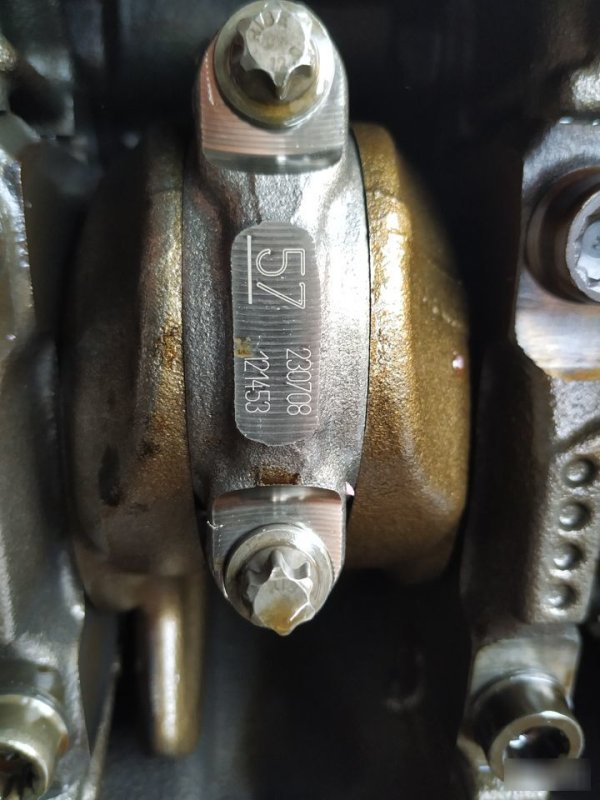 Коленвал Audi A4 B8