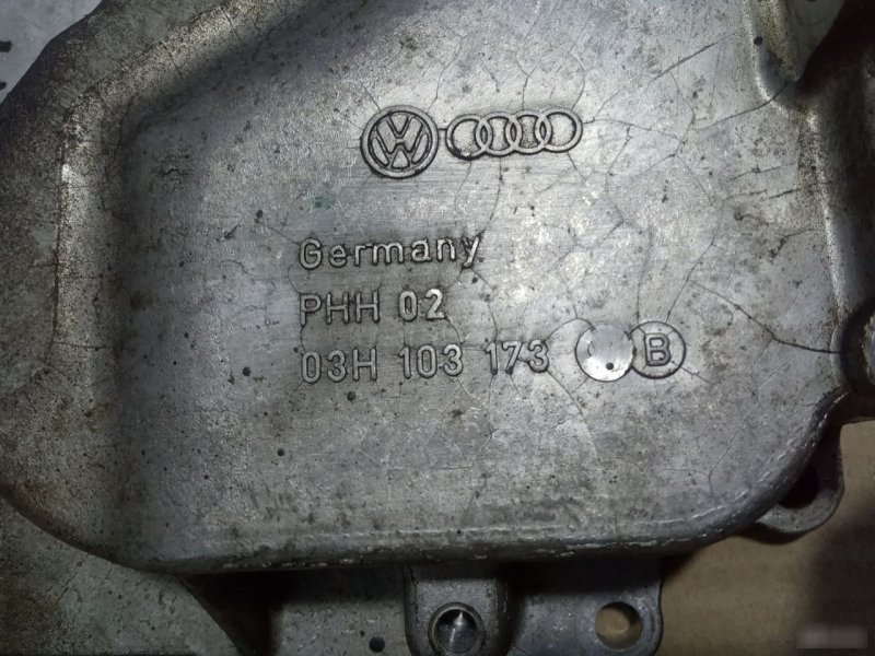Крышка коленвала Audi Q7 2009—2015 4L