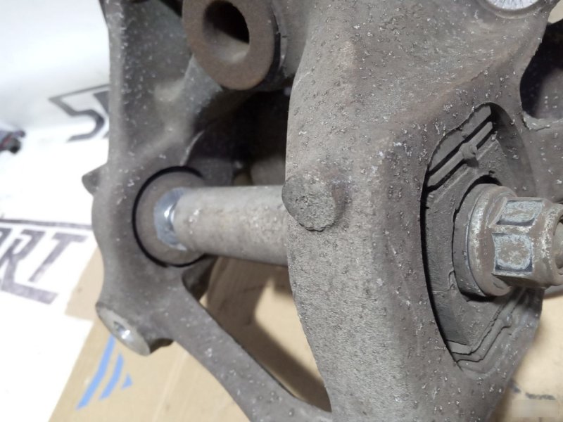 Кулак поворотный Audi A4 2010 B8