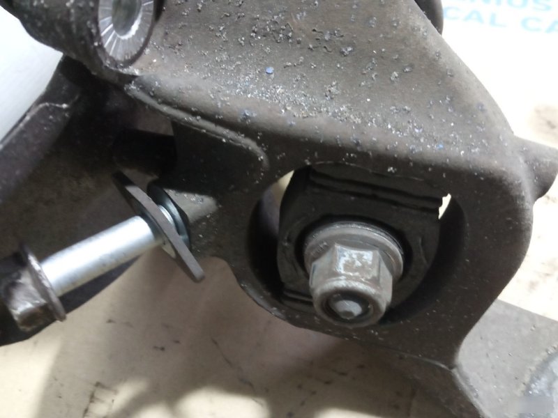 Кулак поворотный Audi A4 2010 B8