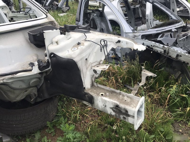 Лонжерон Audi A4 B8