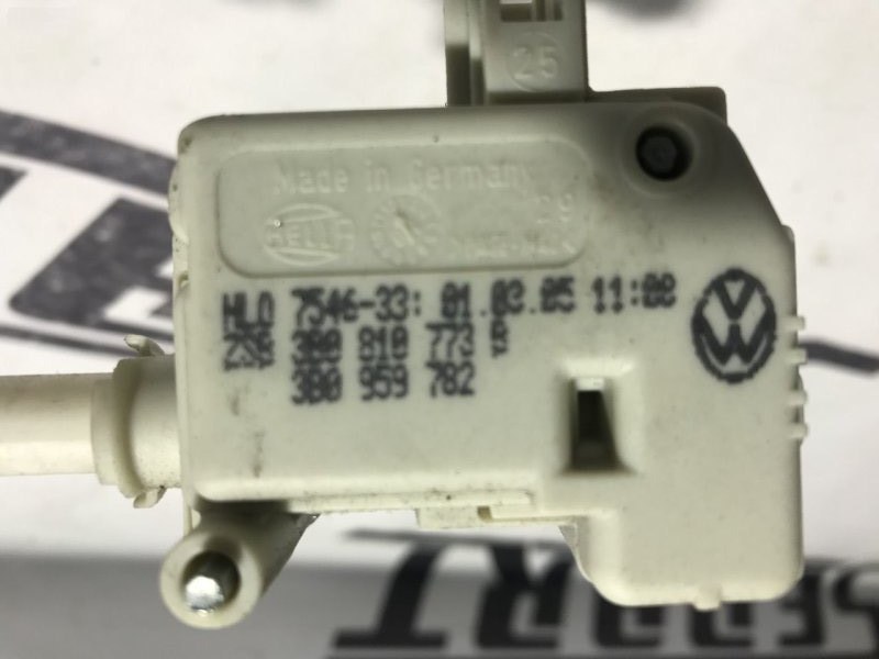 Лючок топливного бака Volkswagen Passat B5+