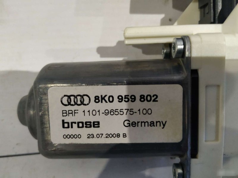 Моторчик стеклоподъемника Audi A4 B8