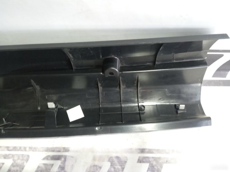 Накладка замка багажника Volkswagen Passat B7