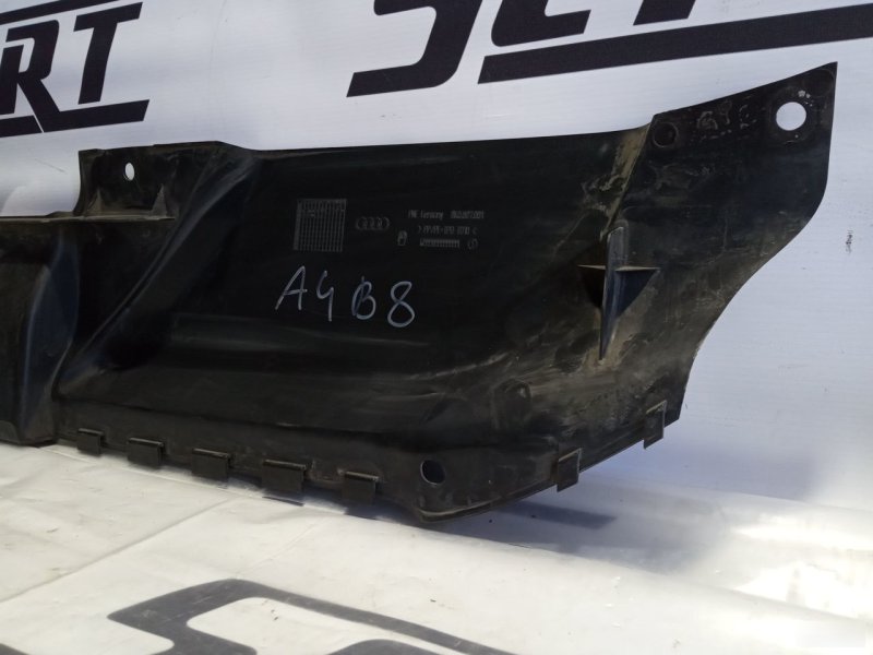 Накладка замка капота Audi A4 B8