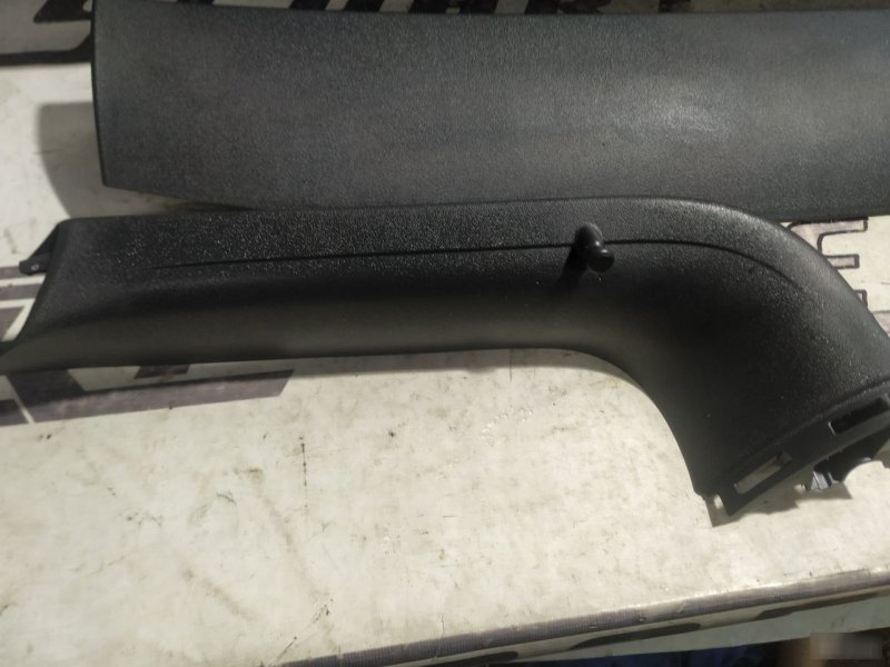 Обшивка крышки багажника Volkswagen Tiguan 1 2007—2011