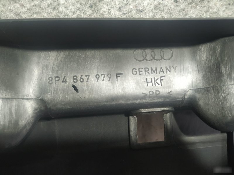 Обшивка крышки багажника Audi S3 2006—2008 8P