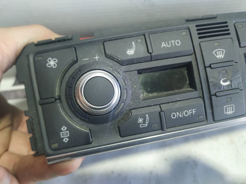 Панель климат кондиционера Audi A8 2002—2005 D3