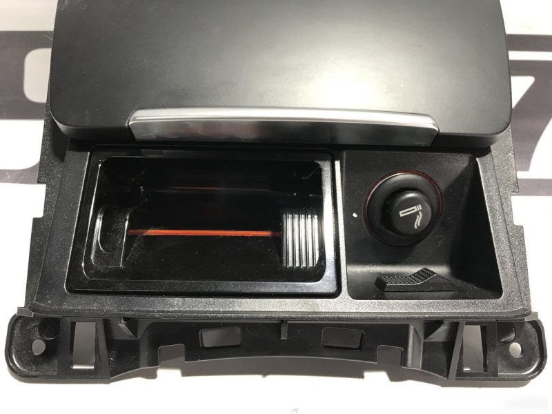 Пепельница Audi A5 8T