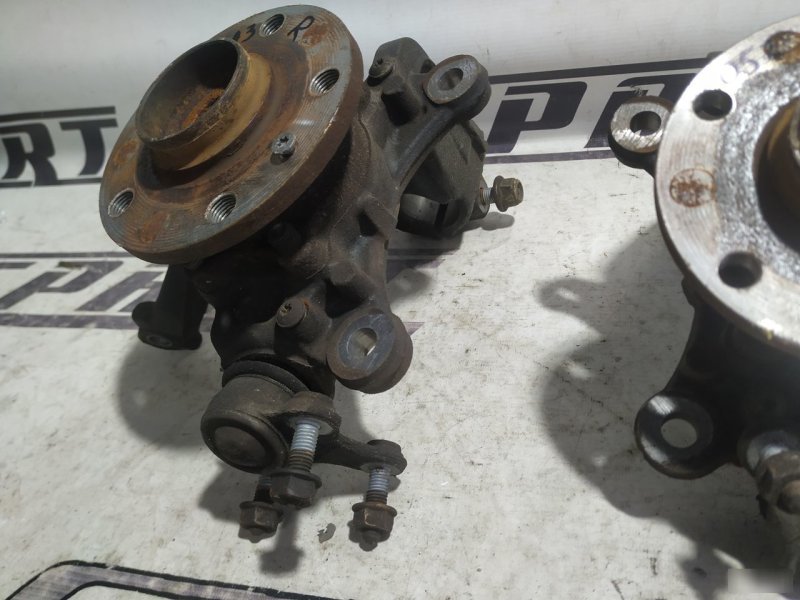 Поворотный кулак Audi A3 2009 8P