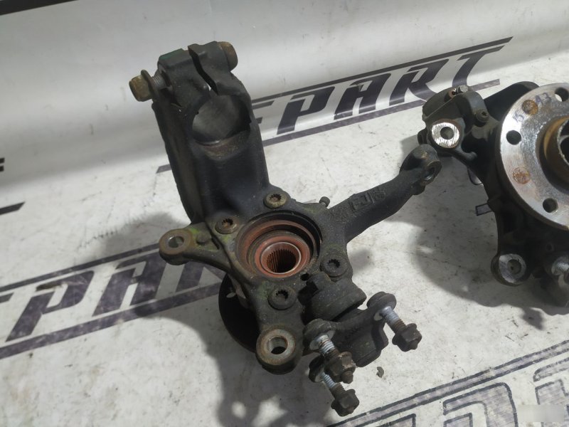 Поворотный кулак Audi A3 2009 8P