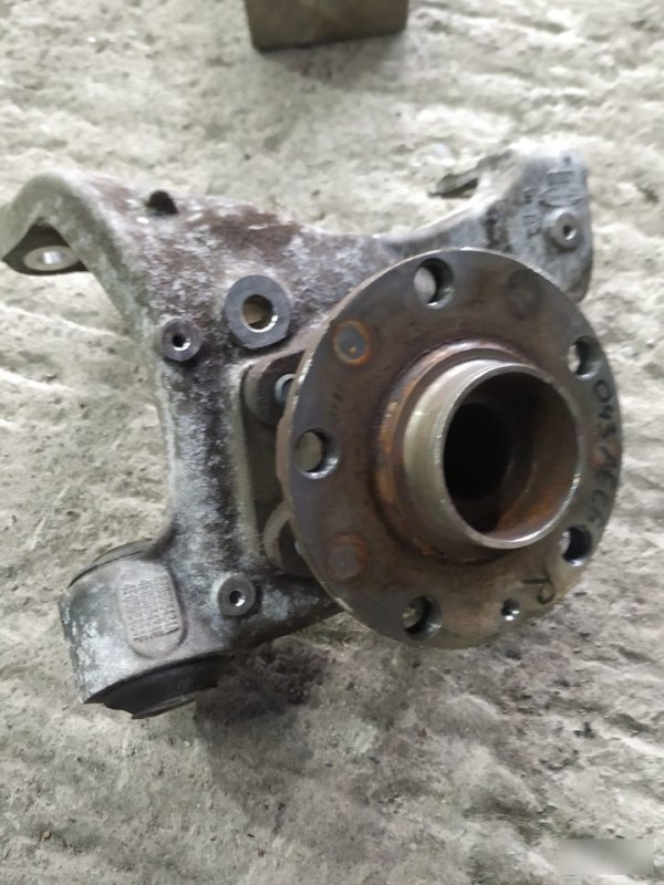 Поворотный кулак Audi A6 2004—2008 С6