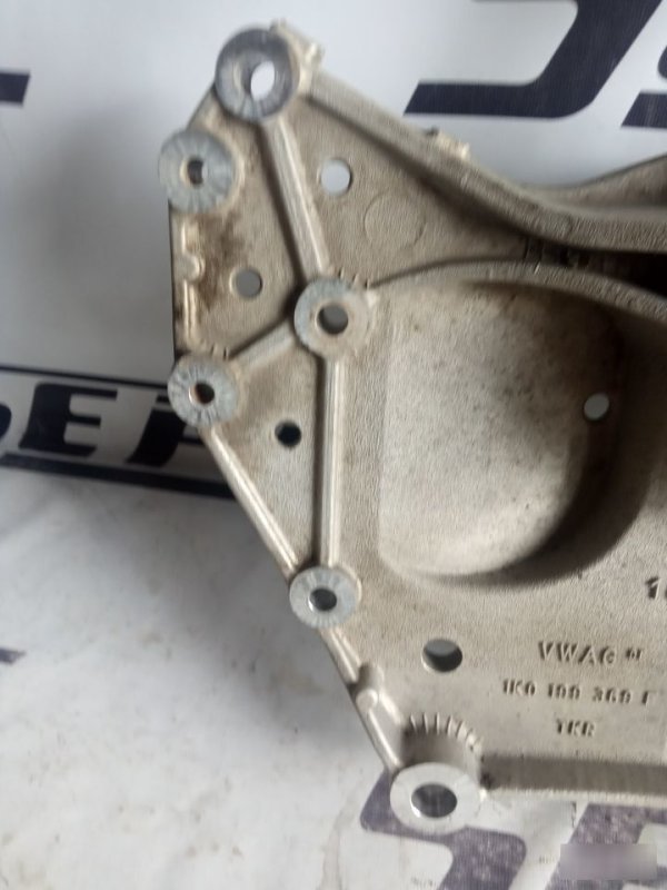 Подрамник Audi A3 8P