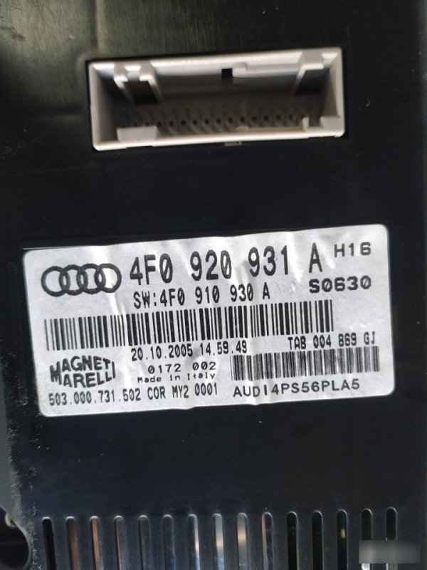 Приборная панель Audi A6 2004—2008 С6