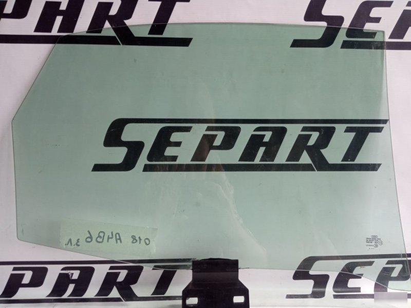 Стекло Audi A4 B6