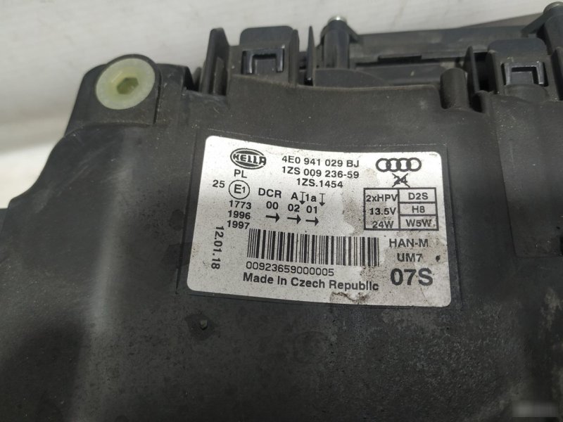 Фара Audi A8 2008 D3