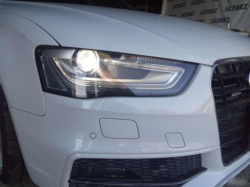 Фара ксеноновая Audi A4 2011—2015 B8