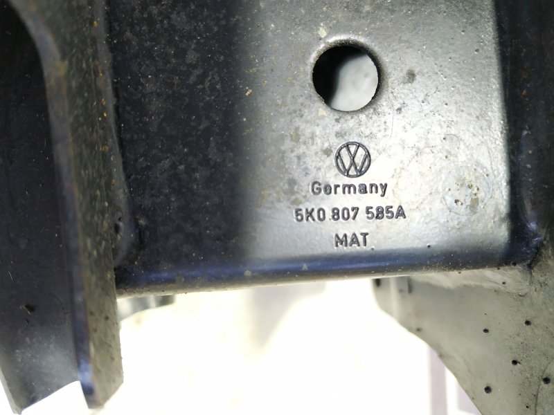 Усилитель бампера Volkswagen Golf GTI 2010 VI