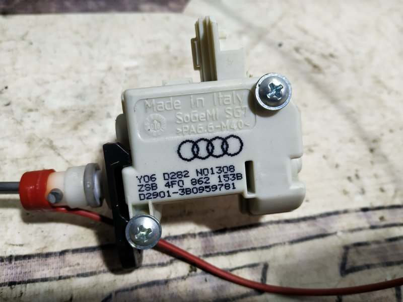 Замок лючка бензобака Audi A6 2007 C6