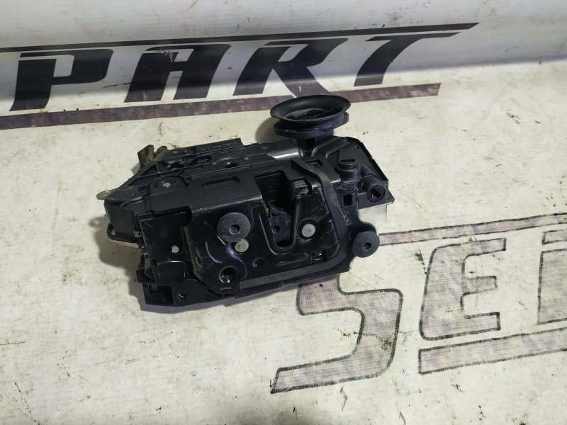 Замок двери Volkswagen Golf GTI 2010 VI