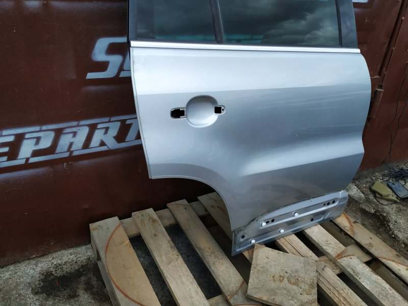 Дверь Volkswagen Tiguan 2013 5N