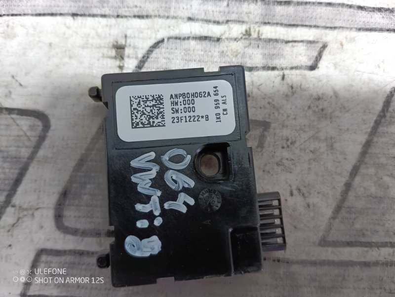 Датчик угла поворота руля Volkswagen Tiguan 2010 5N