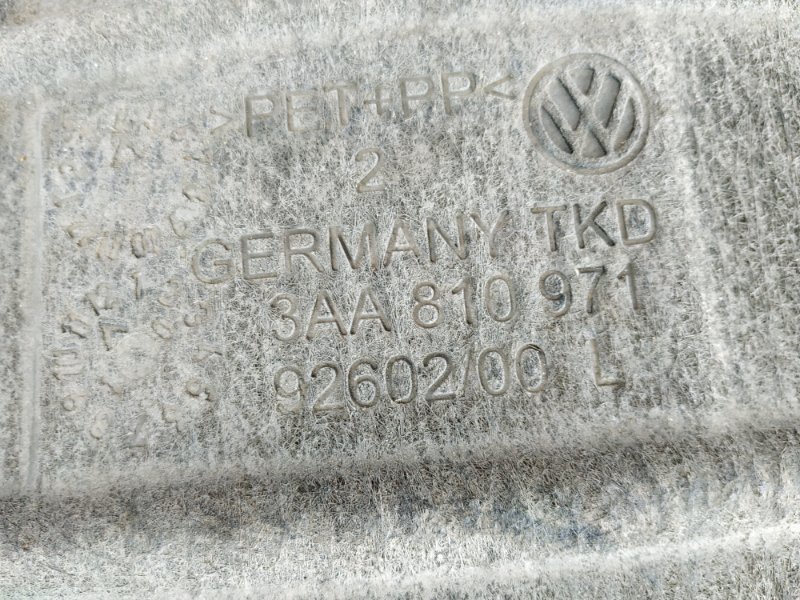 Подкрылок Volkswagen Passat 2011 B7