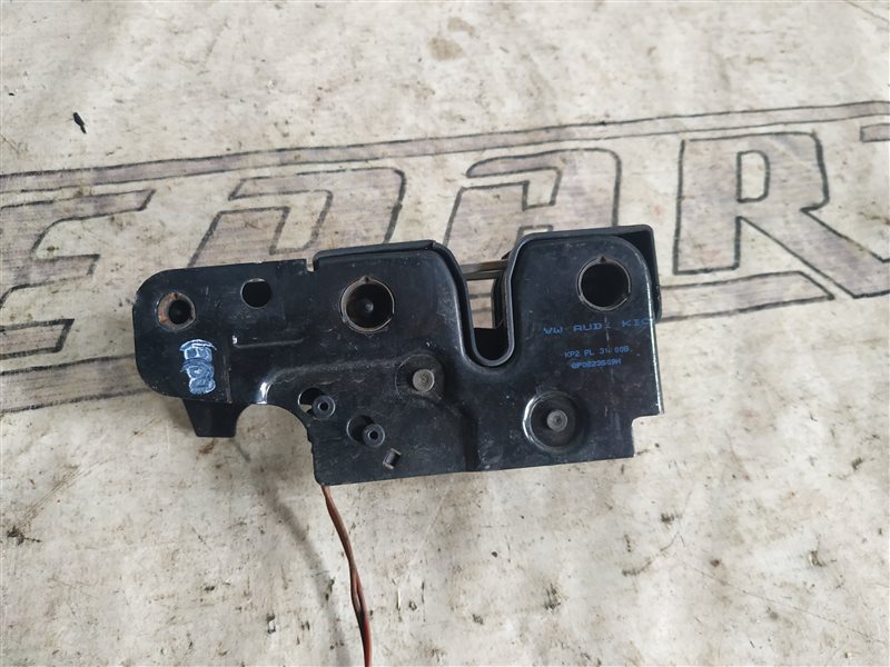 Замок капота Audi A3 2009 8P