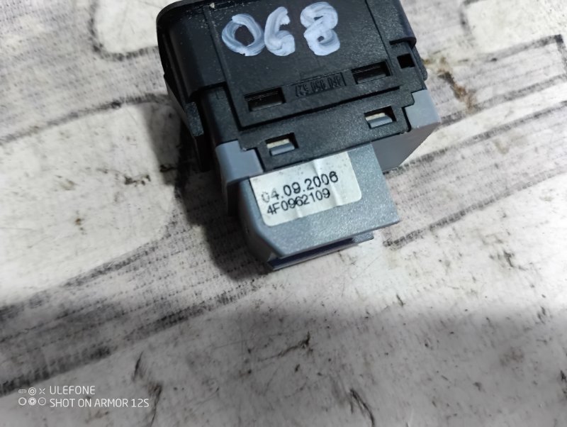 Кнопка Audi Q7 2007 4L