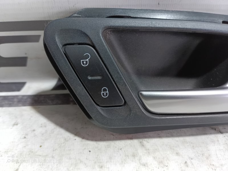 Ручка двери внутренняя Volkswagen Tiguan 2010 5N