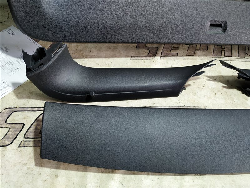 Обшивка двери багажника Volkswagen Tiguan 2010 5N