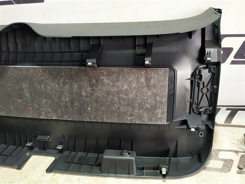 Обшивка двери багажника Volkswagen Tiguan 2010 5N