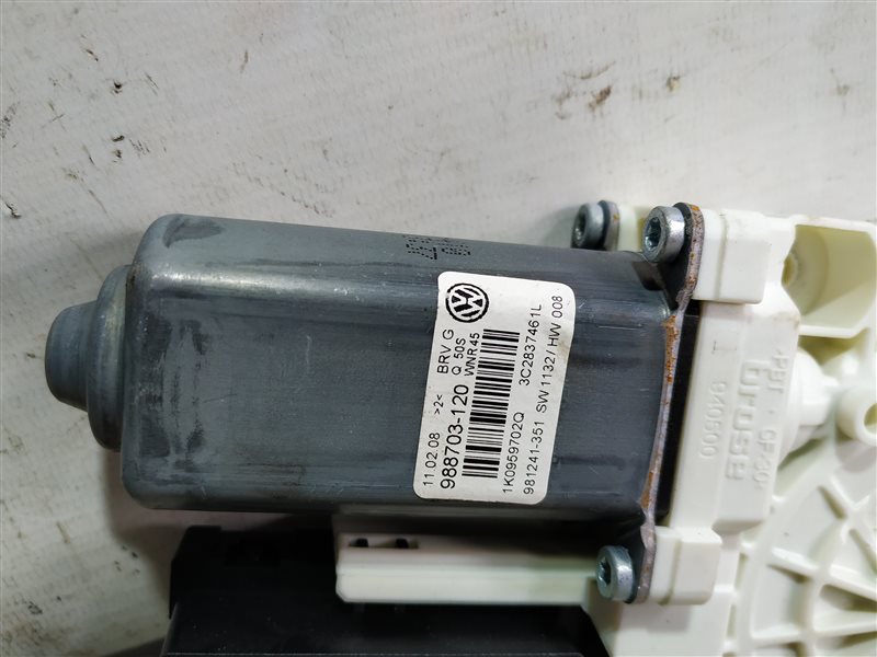 Мотор стеклоподъемника Volkswagen Passat 2008 B6