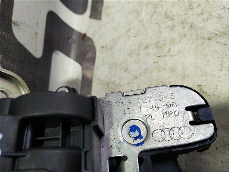 Замок багажника Audi A3 2009 8P