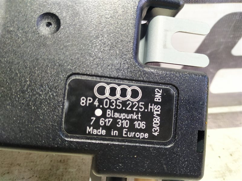 Усилитель антенны Audi A3 2009 8P