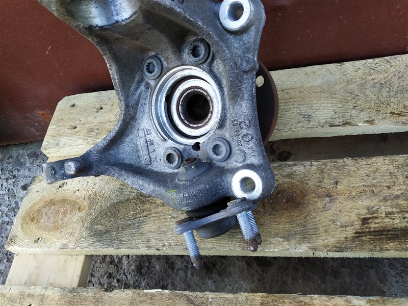 Кулак поворотный Volkswagen Passat 2008 B6