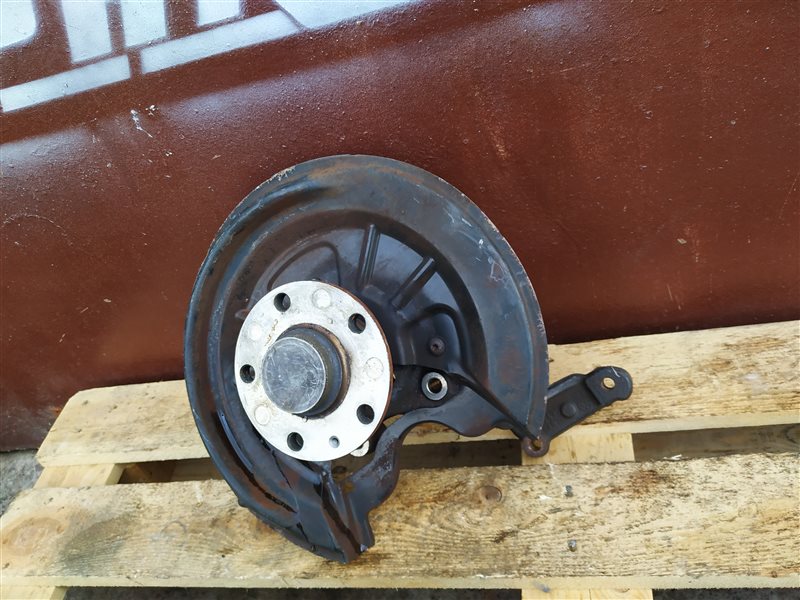 Кулак поворотный Audi A3 2009 8P