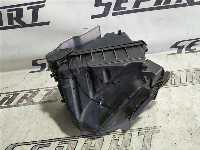 Корпус воздушного фильтра Audi A4 2007 B7