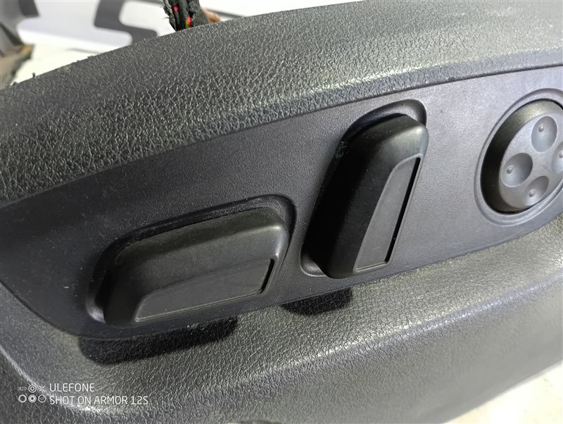 Кнопка регулировки сиденья Audi Q7 2007 4L