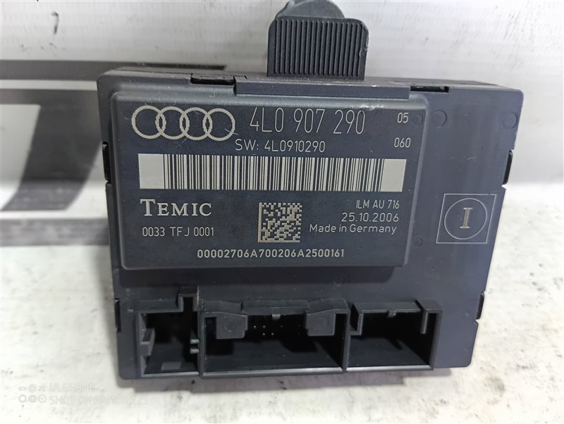 Блок управления дверьми Audi Q7 2007 4L