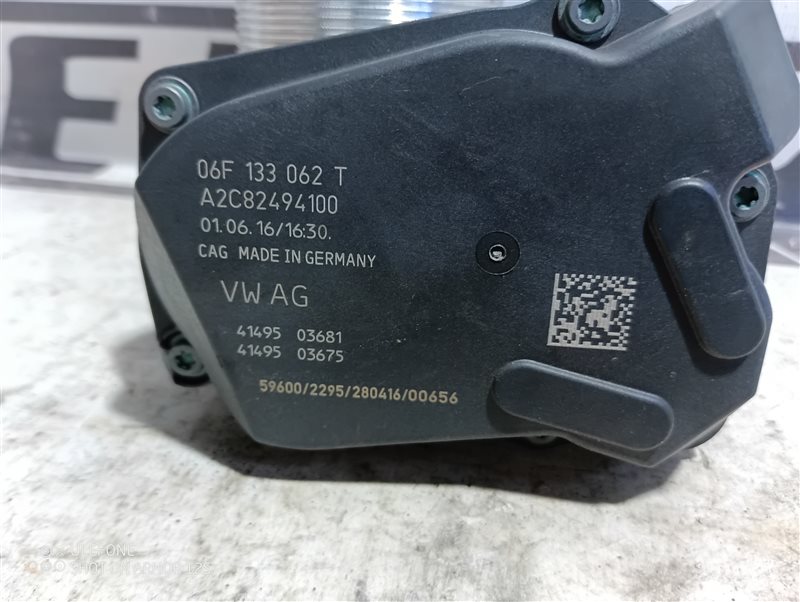 Заслонка дроссельная Audi A3 2009 8P