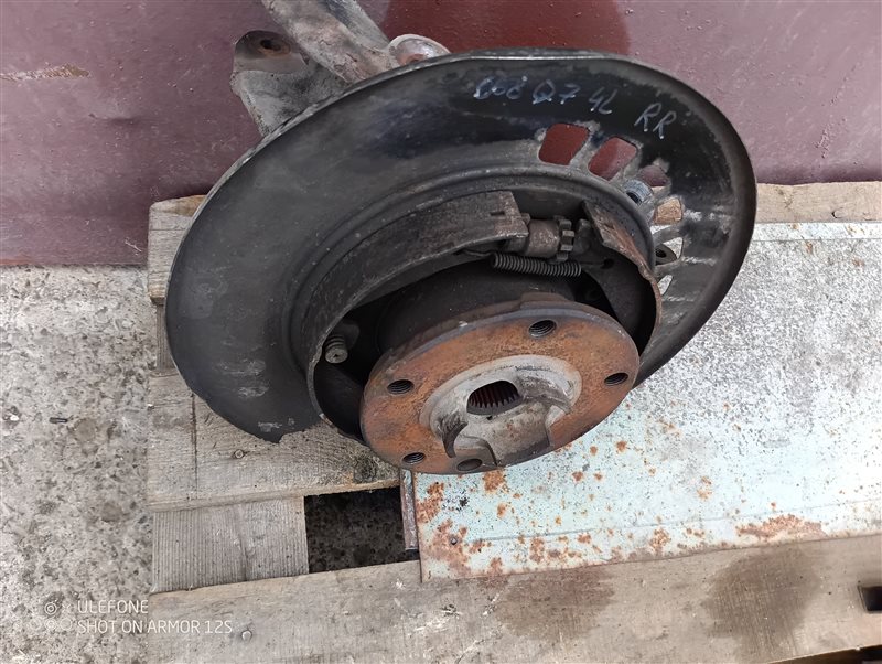 Кулак поворотный Audi Q7 2007 4L